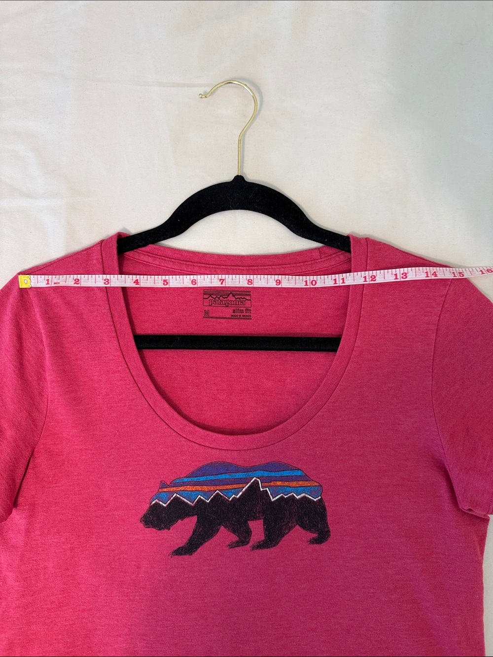 Patagonia Women's Scoop Neck Graphic Tee - Raspberry Pink // Medium Slim Fit - Picture 13 of 13